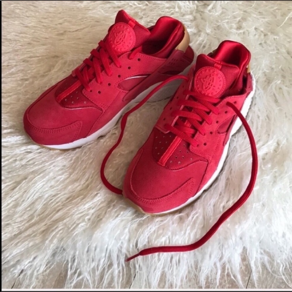 NWT Nike Air Huarache Suede - Picture 6 of 8